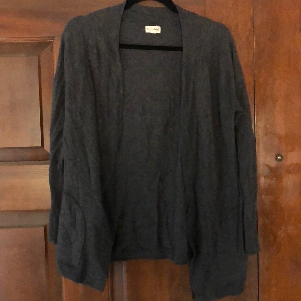 Grey cardigan with pockets